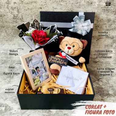Kado Wisuda Hampers Wisuda Graduation Gift Buket Bunga Wisuda cklt+figurafto Hitam