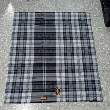 Wadimor Sarung Tenun Timbul Hitam Putih MOTIF 3