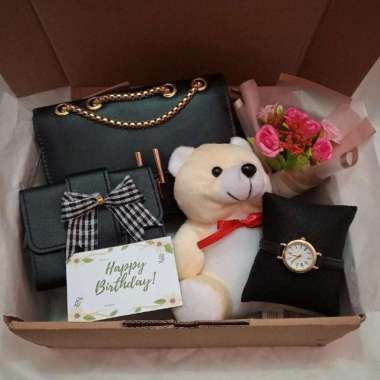 Hampers cewek 1 , kado ulang tahun cewek, hadiah wisuda cewek , Hampers tas boneka , hadiah untuk ce
