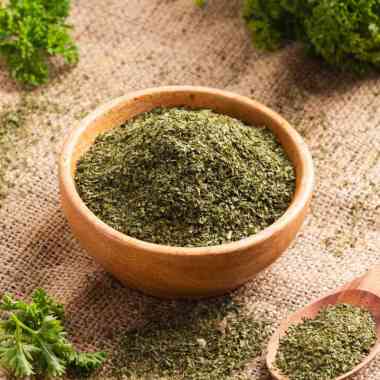 Daun Parsley Kering Segari ( 20 gram / pack)