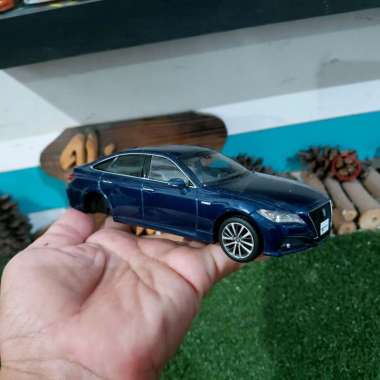 Diecast Miniatur Toyota Crown junk skala 1:30