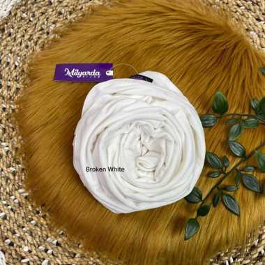 Milyarda Hijab Short Syria Kerudung Instan Putih tulang / bw