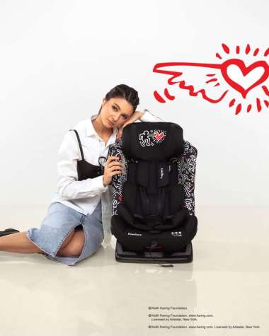 Carseat Cocolatte Downtown Keith Haring Black / Kursi Mobil Anak