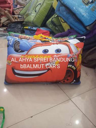 BALMUT-bantal selimut-CARS ATAU MOBIL