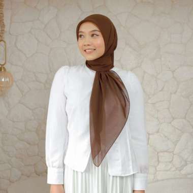 Zoya Kamaniya Scarf - Kerudung Hijab Segi Empat Beige