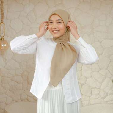 Zoya Kamaniya Scarf - Kerudung Hijab Segi Empat Khaki