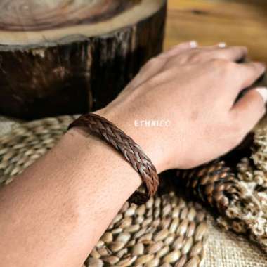 Gelang Anyaman Rotan Handam Khas Suku Baduy 21 cm