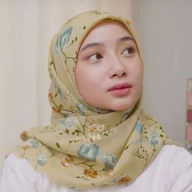 Koyu Hijab Segiempat Motif Viney Jepang Beauty Flower (Japan Series II) CREAM LASERCUT