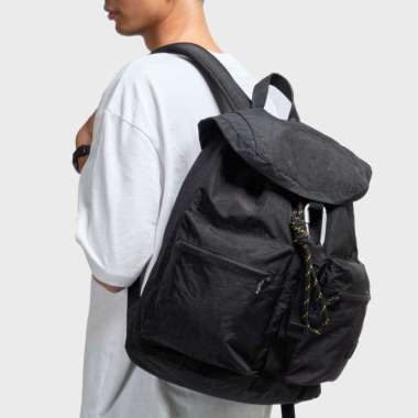 SYMA. Hover Backpack Black