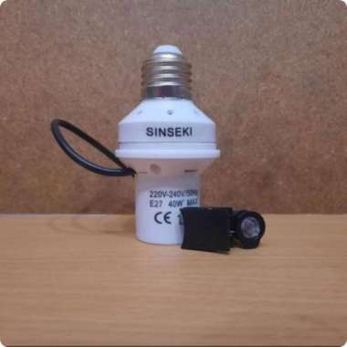 fitting sensor cahaya otomatis