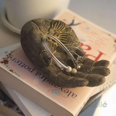 Ornamen Dekorasi Stone Lucky Hand