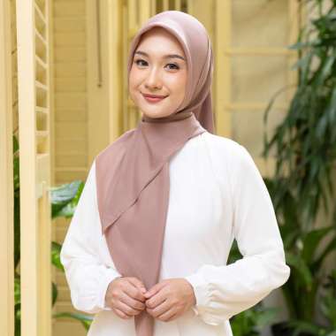 Lozy Hijab - Dya Voal (Hijab Segiempat Voal Polos Lasercut Zigzag) Choco Dusty