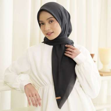 Lozy Hijab - Dya Voal (Hijab Segiempat Voal Polos Lasercut Zigzag) Charcoal