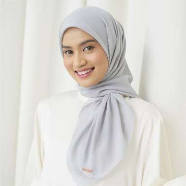 Lozy Hijab - Dya Voal (Hijab Segiempat Voal Polos Lasercut Zigzag) Grey Griss