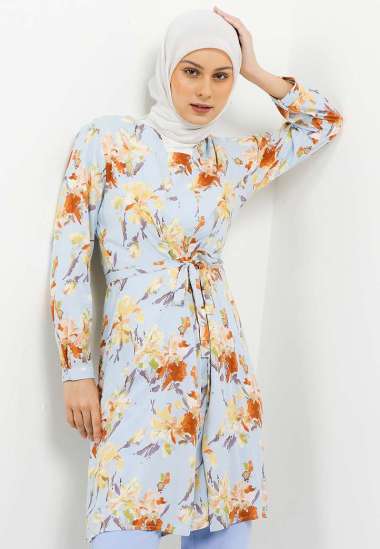 Arjuna Weda Tunik Batik Kembang Abstrak 22A330123 - Biru Muda M