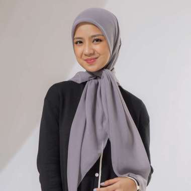 Lozy Hijab - Nashwa Paris Eyelash (Hijab Segiempat Paris Premium Lozy x Nashwa) Smoke Grey