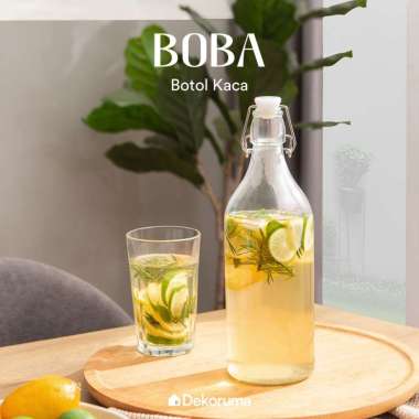 Dekoruma BOBA Botol Minuman Kaca dengan Tutup 1.1L