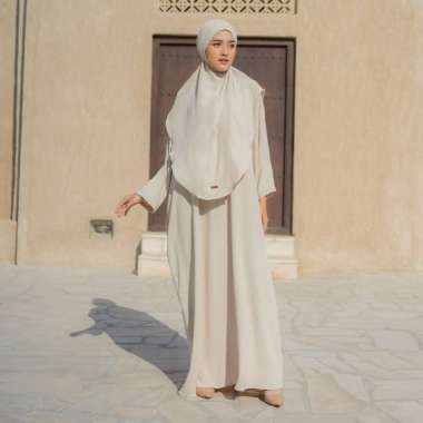Lozy Hijab - Hasna Abaya Set (Gamis Abaya Umroh Set Kerudung) Ivory