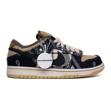 SB DUNK LOW TRAVIS SCOTT (100% AUTHENTIC) 40
