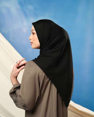 Heaven Lights - Voal Iron Black Logo - Hijab Polos Segi Empat Black