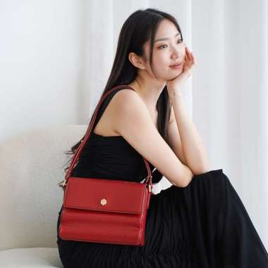 Gobelini 1331 Caprile Flap Shoulder Bag Black