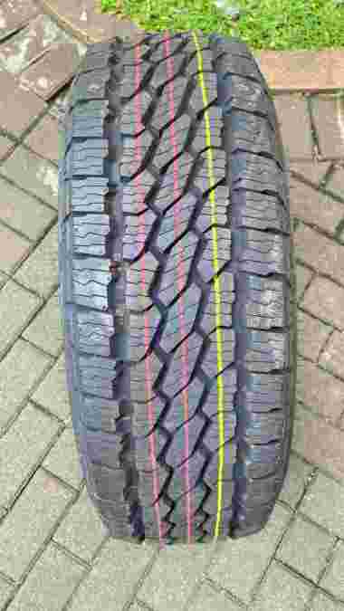 Semi Offroad Bridgestone Dueler AT002 215/70 R15