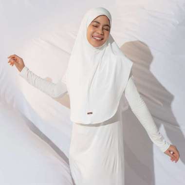 Lozy Hijab - Naira Instan Syari (Hijab Instan Syari Haji Umrah Bahan Jersey) Broken White