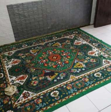 Karpet Permadani Lantai Karpet Bulu Karpet Masjid Karpet Arab Karpet Hijau