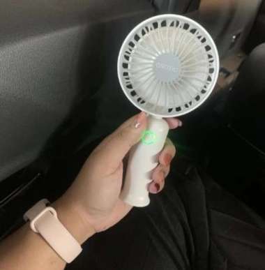 Kipas Angin Mini Genggam Portable Angin Angin Portable Kecil Genggam Kipas Led Putih