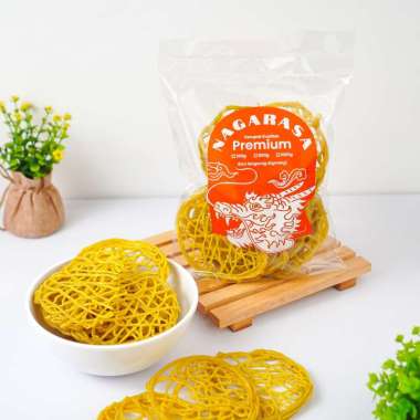 Kerupuk Mie Kuning Mentah Super Khas Bogor 500 gram Ukuran Kecil