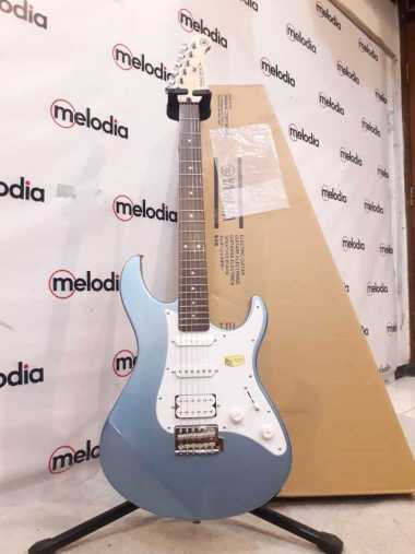 Yamaha Pacifica PAC112J Guitar Electric Lake Placid Blue
