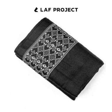 LAF Project - Sarung Pria Tenun Motif Polos Hitam Premium Hitam
