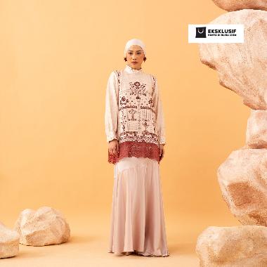 Aleza Terrane Series Yeshifa Top - Maroon L