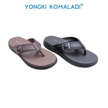 YONGKI KOMALADI GARREN SANDAL PRIA OL-ECC458-24 40 Hitam