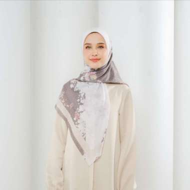 Shafira - Linzy Scarf | Hijab | Jilbab Segiempat Light Grey