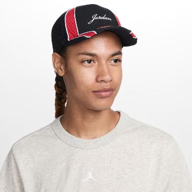 NIKE Unisex Basketball Jordan Rise Structured Hat Topi Pria / Wanita [HJ2449-010] M/L Black/Gym Red/