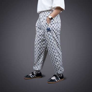 MLB NEW YORK YANKEES MONOGRAM WOVEN IVORY JOGGER XS