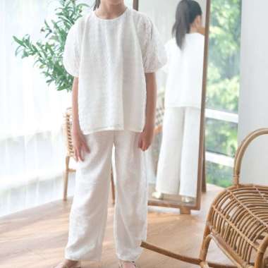 Pastel Kidswear Knit Top And Pants White L