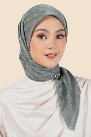 Diorama Series - Gray 115 x 115