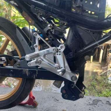 Footstep Underbone MX King 150 Alumunium CNC Anti Patah