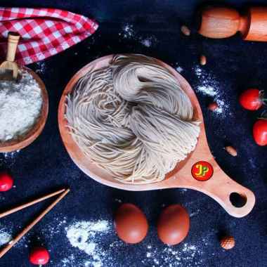 Mie mentah spesial telur ayam /bakmie/yamin/mie ayam KRITING