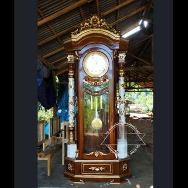 lemari jam hias Masjid jam besar ukir kayu jati Jepara