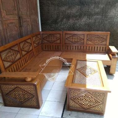 Mebel Jepara Kursi Sudut Jati Ukir Motif 1000
