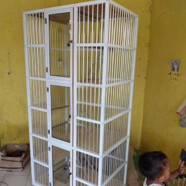 Rumah Kandang Kucing Aluminium 3 Tingkat 3 Lantai 3 Kamar Minimalis