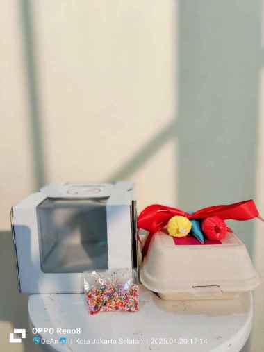 Desain cake sendiri. Set korean cake. Minicake birthday. lunch box