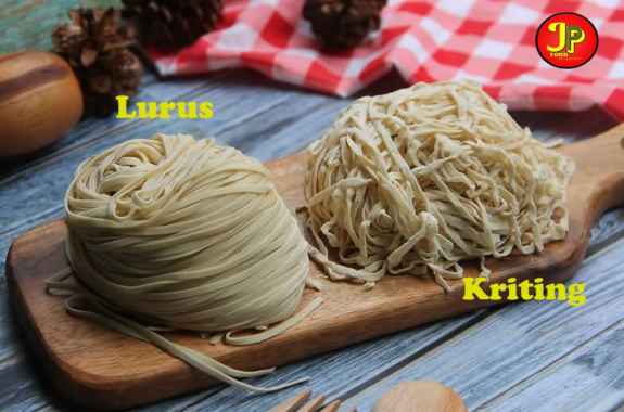 Mie gepeng mentah untuk bakmie mie ayam dan yamin GM TANPA TELUR KRITING