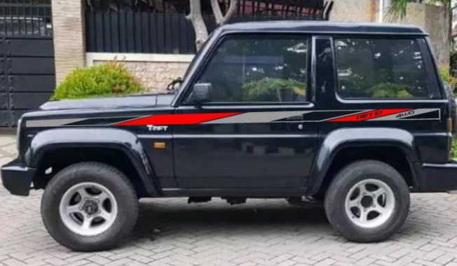 Sticker TAFT GT 4WD Stiker List Lis Body Mobil Daihatsu Taft Gt with Toyota Blizzard Style