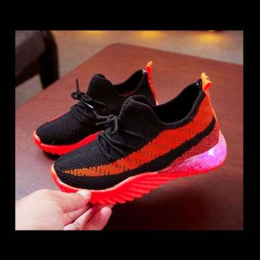 OEM ZH-SS064 Air Nikei Arrow Lampu LED Sepatu Anak Unisex 25 oren