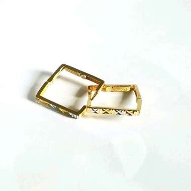 Anting Persegi Elegant Hadiah Istri Hadiah Kekasih Emas Asli
