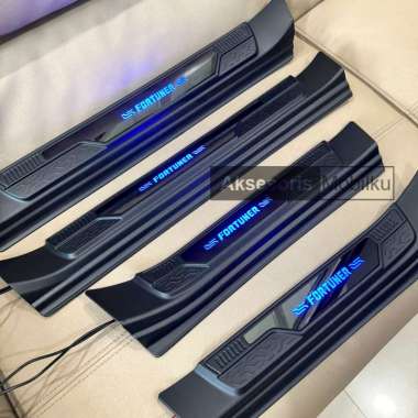 Sillplate Fortuner VRZ 2016 - Up Led Luxury